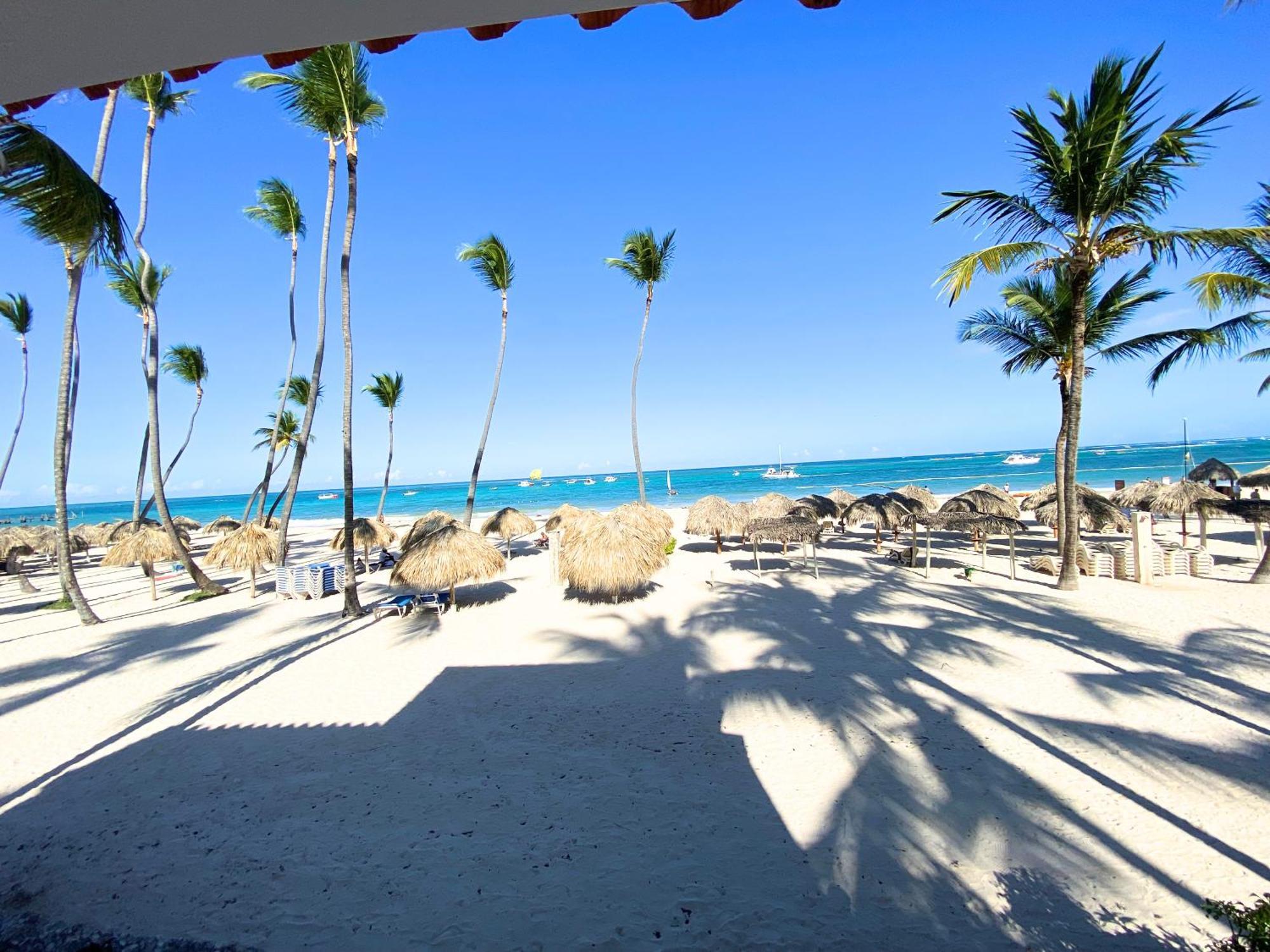 Отель Caraibico Deluxe Beach Club & Spa Пунта-Кана Экстерьер фото